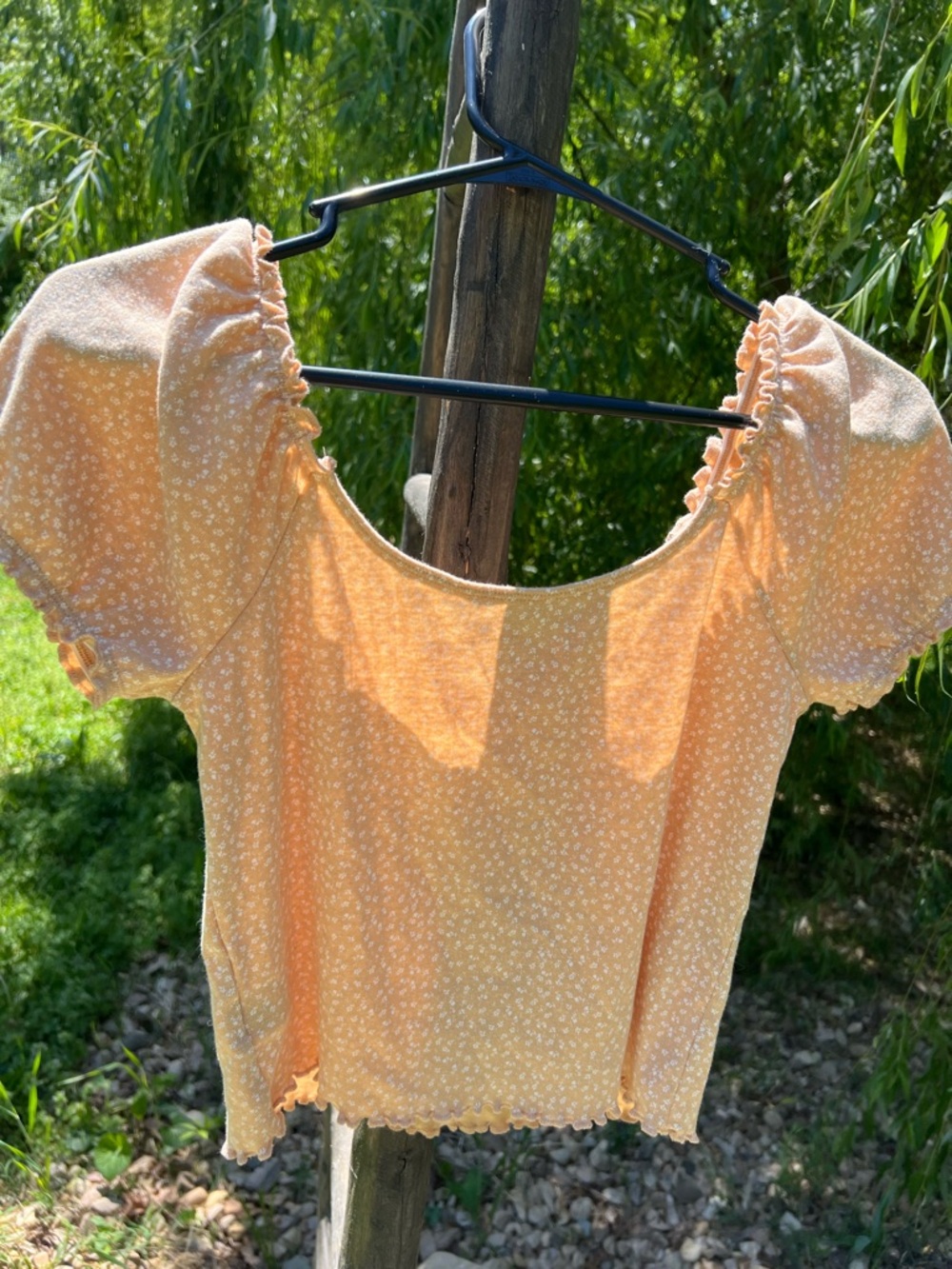 American Eagle Outfitters Peach Floral Puff-Sleeve Crop Top - Picture 4 of 4